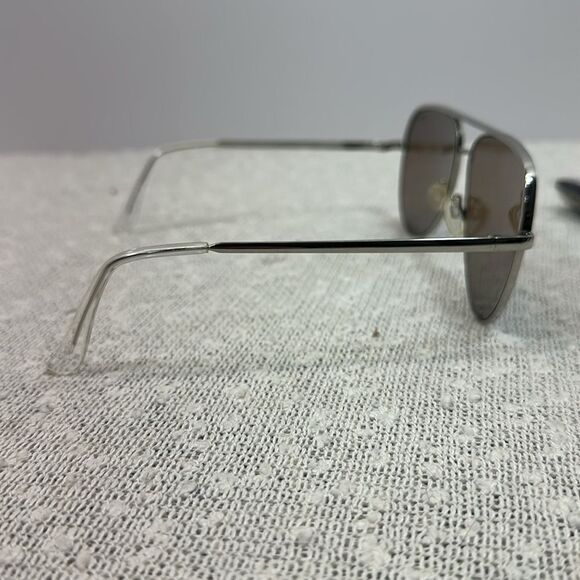 QUAY X Desi High Key Silver and Blue Mirrored Rimless Aviator Sunglasses - Picture 7 of 12